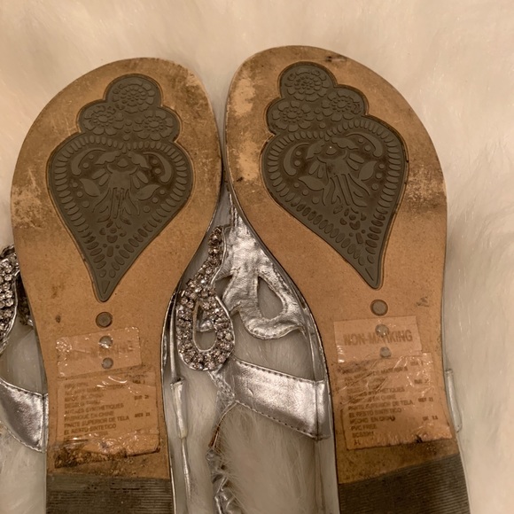 COPY - Stuart Weitzman Silver Rhinestone Sandal - Picture 5 of 5